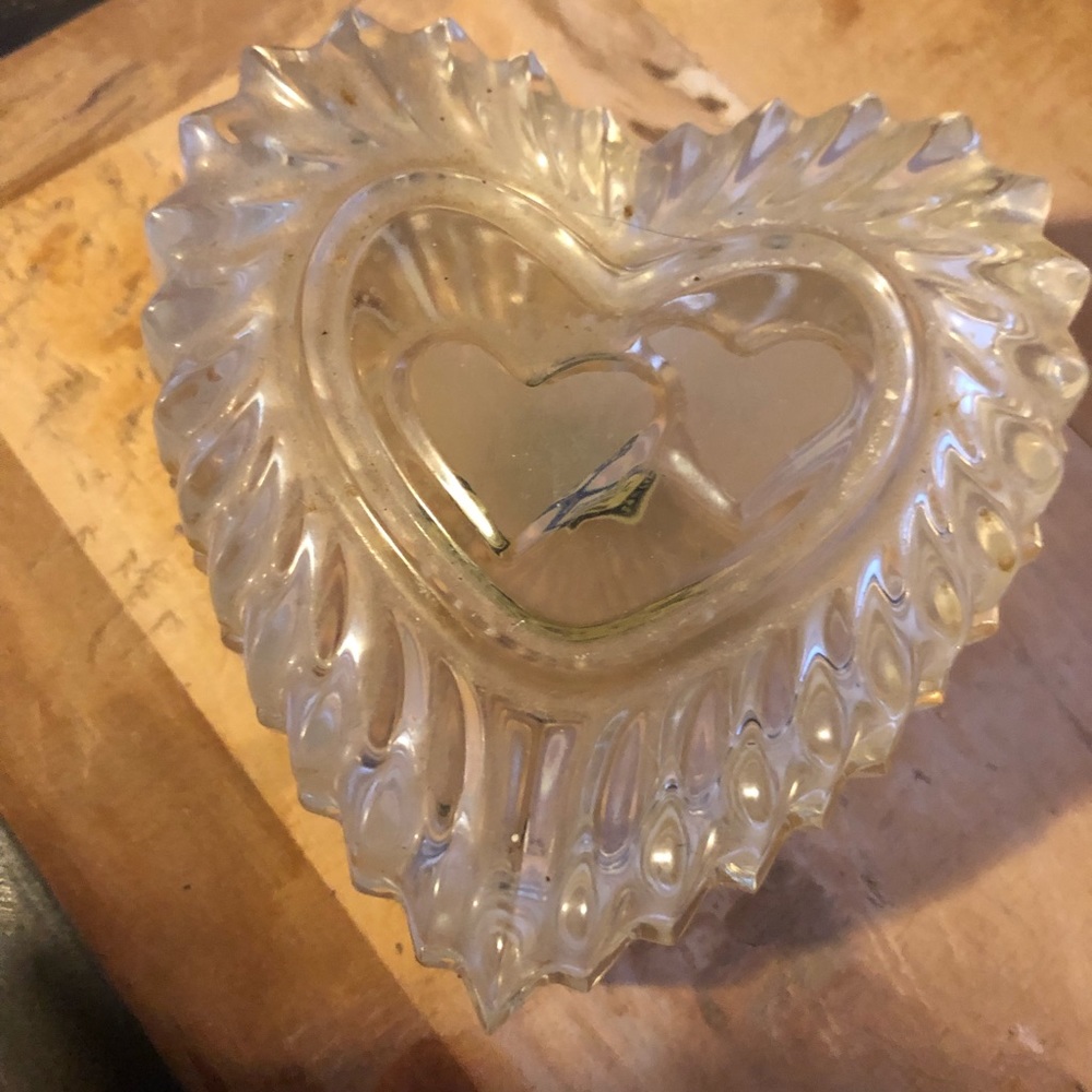 Crystal trinket